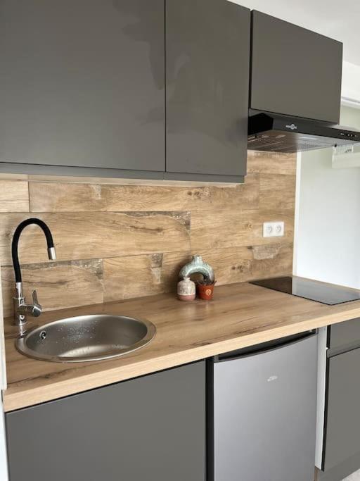 Apt T2 Neuf Terrasse Arles Kültér fotó